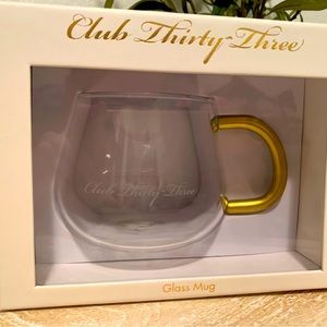 Exclusive NWT Disneyland Club 33 Glass Mug
